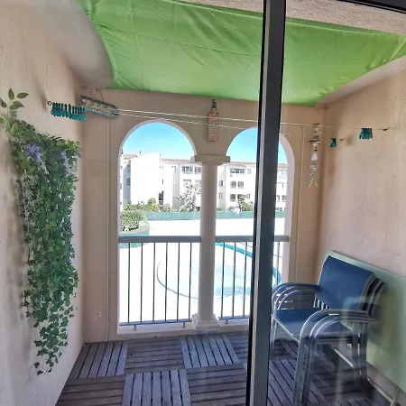 Etoile D'azur T2, Dans Une Avec Piscine. * Fréjus