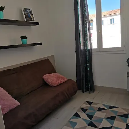 Etoile D'azur T2, Dans Une Avec Piscine. * Fréjus